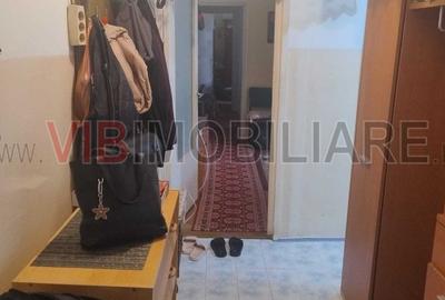 Apartament cu 4 camere semidecomandat în Dacia
