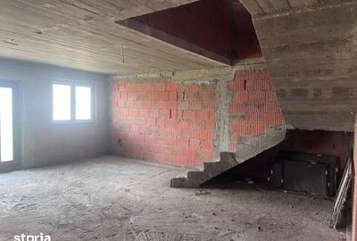 Casă cu 5 camere cu Teren 550 Mp în Ghercești