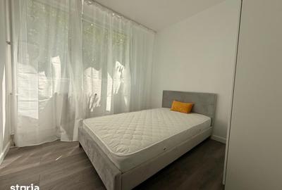 Apartament cu 4 camere semidecomandat în Drumul Taberei