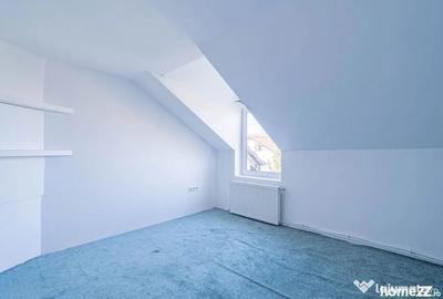 Casă cu 4 camere cu Teren 500 Mp în Central