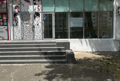Spațiu comercial, de 65 mp, în Micro 18