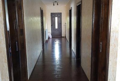 Casă cu Teren 230 Mp în Central