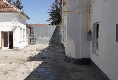 Casă cu 3 camere cu Teren 20 Mp în Calea Clujului - 2