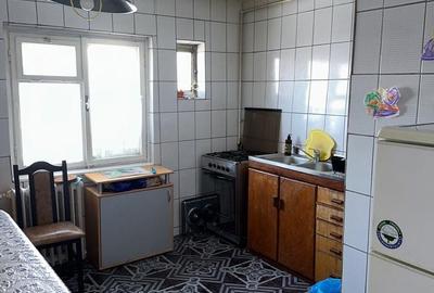 Apartament cu 4 camere decomandat în Văcăresti - 5