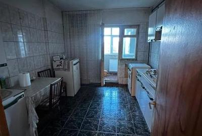 Apartament cu 3 camere decomandat în Tudor Vladimirescu