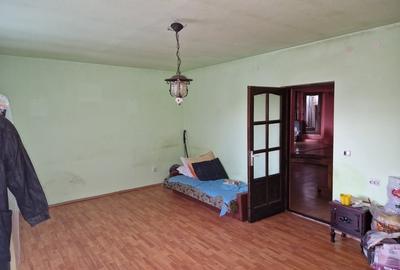Casă cu 4 camere cu Teren 700 Mp în Colun