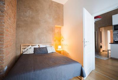 Apartament cu 3 camere semidecomandat, mobilat în Ultracentral