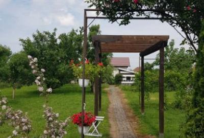 Vindem casa in Curtici