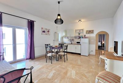 Apartament cu 2 camere semidecomandat, mobilat în Central - 1