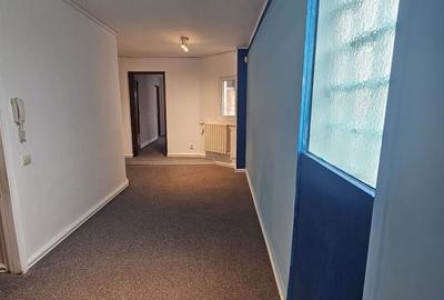 Casă individuală cu 7 camere cu Garaj în 1 Mai - 6