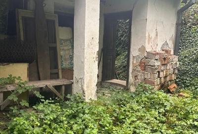 Casă individuală cu 3 camere cu Canalizare în Central - 1