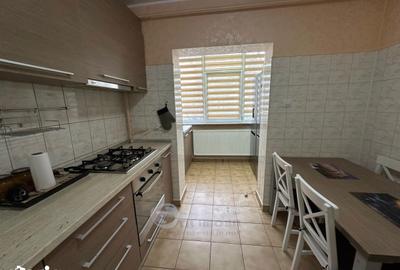 Apartament cu 3 camere decomandat în Nicolina - 2