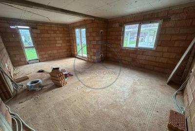 Casă cu 4 camere cu Teren 350 Mp în Central - 4