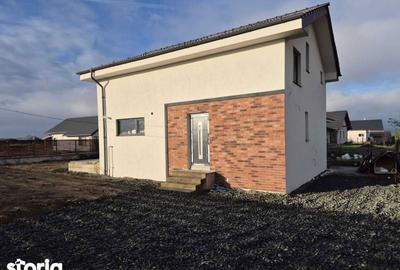 Casă cu 5 camere cu Teren 512 Mp în Jucu