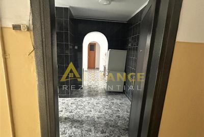 Apartament cu 3 camere decomandat în Brâncoveanu - 16