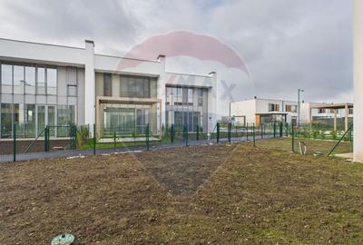 Casă cu 4 camere cu Piscina în Tunari - 26