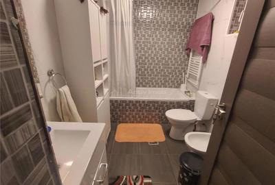 Petrosnita, Casa la Curte cu Garaj si Teren de 900 Mp - 9