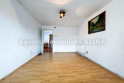 Apartament cu 2 camere decomandat în Micro 15 - 9
