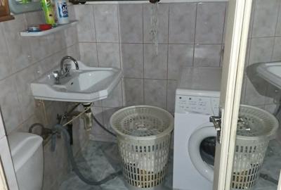 Apartament cu 4 camere decomandat în Coman - 8