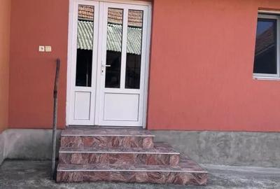 Casă cu 5 camere în Central - 2