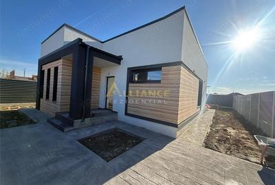 Casă cu 4 camere cu Teren 371 Mp în Berceni - 1