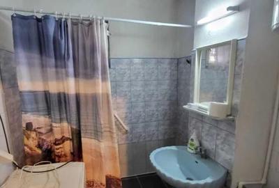 Apartament cu 3 camere in Micro 18 - 8