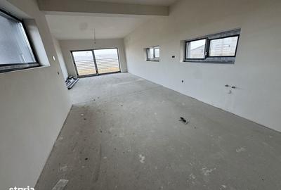 Casă cu 6 camere cu Teren 479 Mp în Central - 1