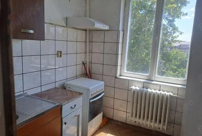 Proprietar inchiriez la studenti studente ap 3 cam decomandat, Complex Studentesc, 390 euro - 5