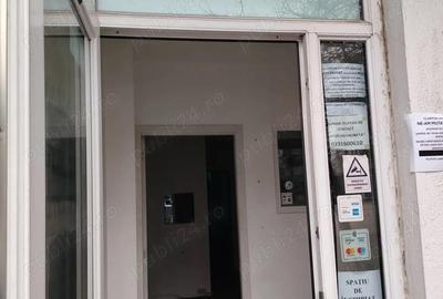 Spațiu comercial, de 35 mp, în Central - 1