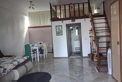 Casă cu 8 camere cu Teren 1000 Mp în Central - 2