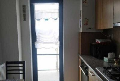 Apartament de , 2 camere, etajul 2 din 3, loc de parcare, co - 2