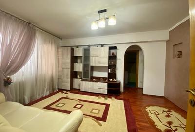 Apartament cu 2 camere semidecomandat, mobilat în Podu Roș - 2