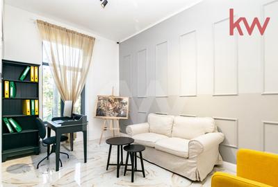 Casa demisol, parter, mansarda, langa Muzeul Olteniei, teren 418 mp, 12 camere - 2