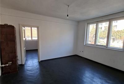 Apartament cu 2 camere, nemobilat - 5