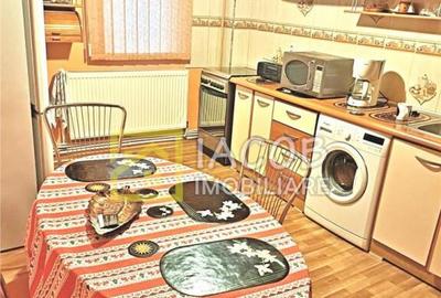 Apartament cu 3 camere decomandat în Central
