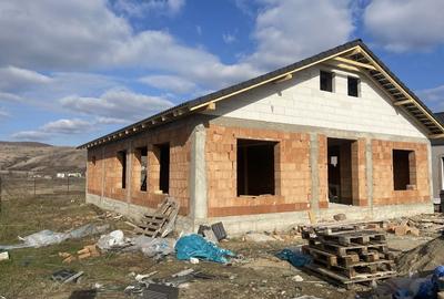 Casă cu 3 camere în Aleșd - 5