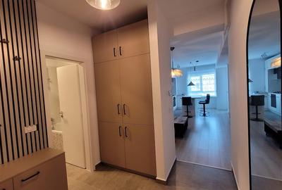 Apartament cu 2 camere semidecomandat, mobilat în Circumvalațiunii - 8