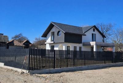 Casă cu 3 camere în Mihăești - 4