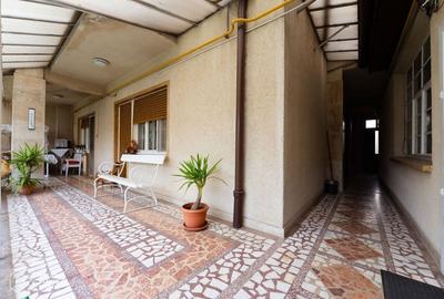 Vila multifunctionala langa Montessori House - 11