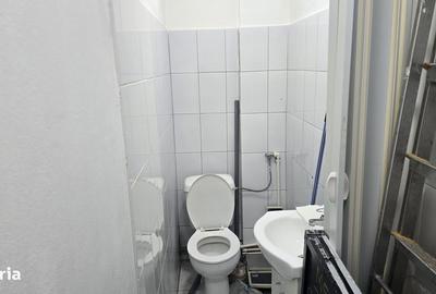 Spațiu comercial, de 40 mp, în Central - 6