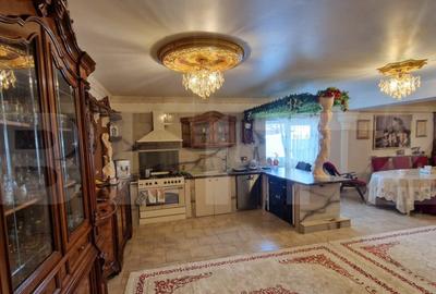 Casa exclusivista cu 4 dormitoare, 390 mp utili, zona Calea - 13