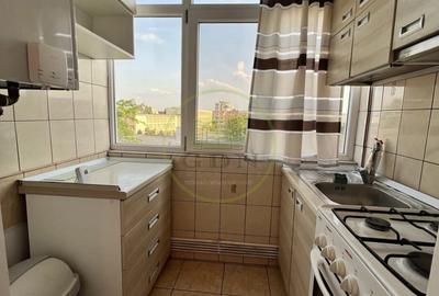Apartament cu 3 camere decomandat, mobilat în Sărari - 6