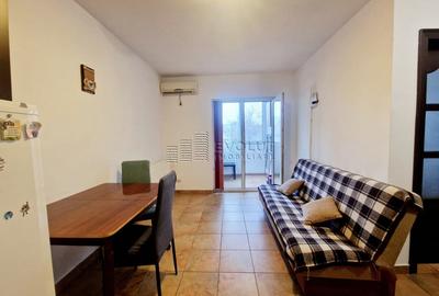 Apartament cu 2 camere semidecomandat, mobilat în Faleza Nord