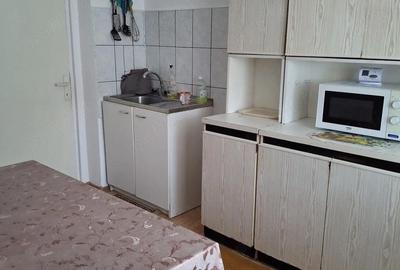 Apartament cu 2 camere decomandat, mobilat în Km 5 - 6