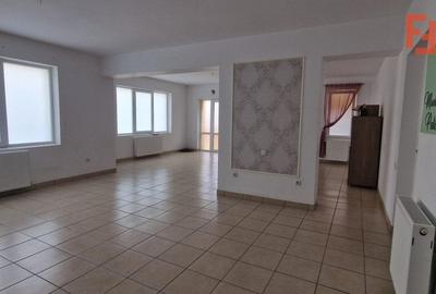 Spațiu comercial, de 55 mp, în Mehala - 3