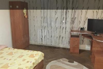 Apartament cu 3 camere decomandat în 1 Mai - 2