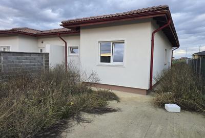 Duplex cu 3 camere cu Teren 330 Mp în Moșnița Nouă - 1