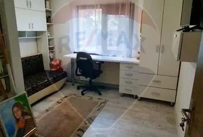 Apartament cu 4 camere decomandat, mobilat în Republicii - 12