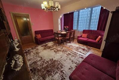 Apartament cu 3 camere semidecomandat în Micro II - 3