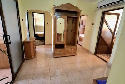 Apartament cu 4 camere decomandat, mobilat în Central - 3